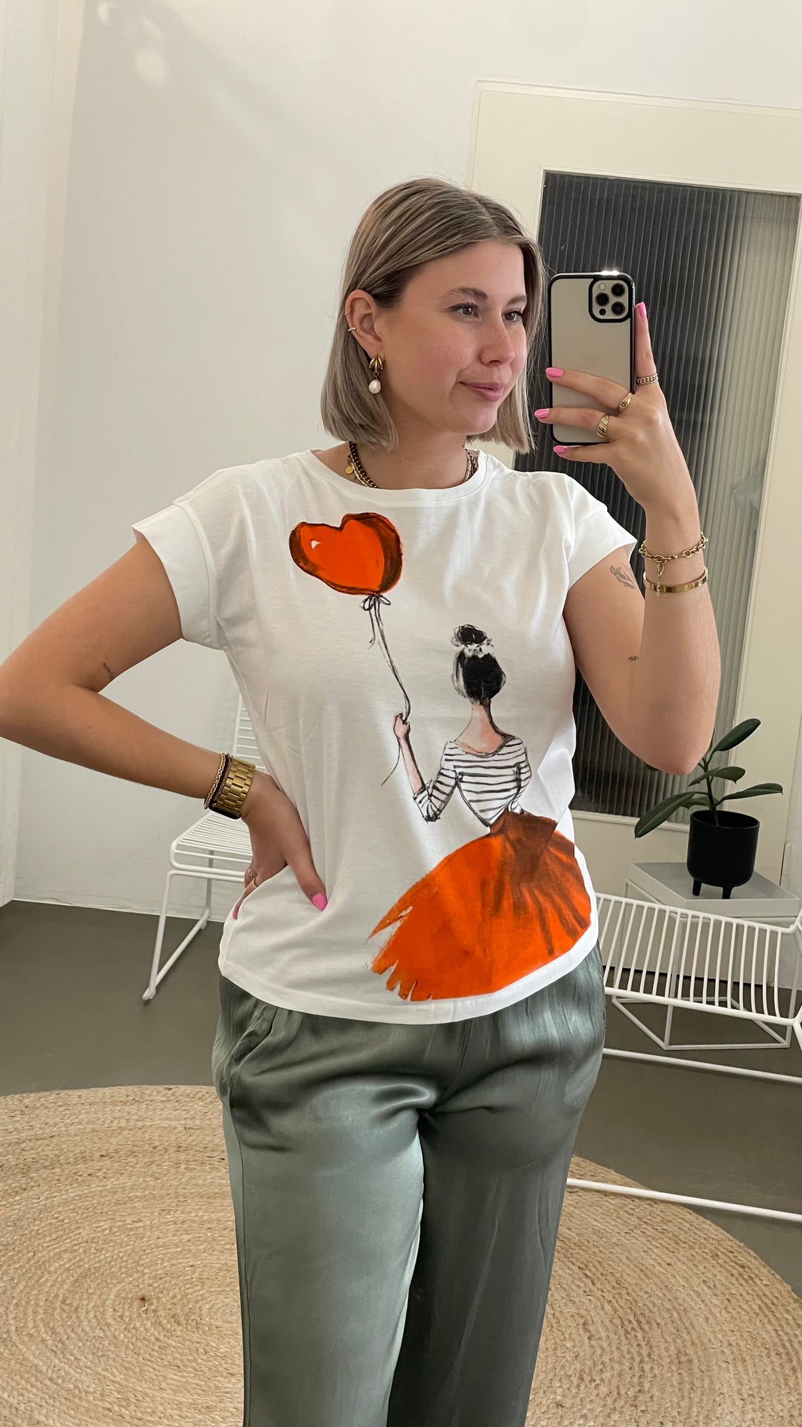 frauensache Shirt " Banskys Art" orange